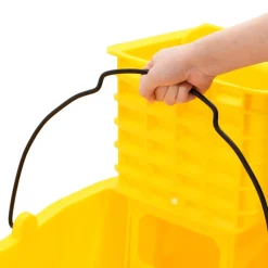 vidaXL Dweilemmer met wringer en wielen 36 L polypropeen geel