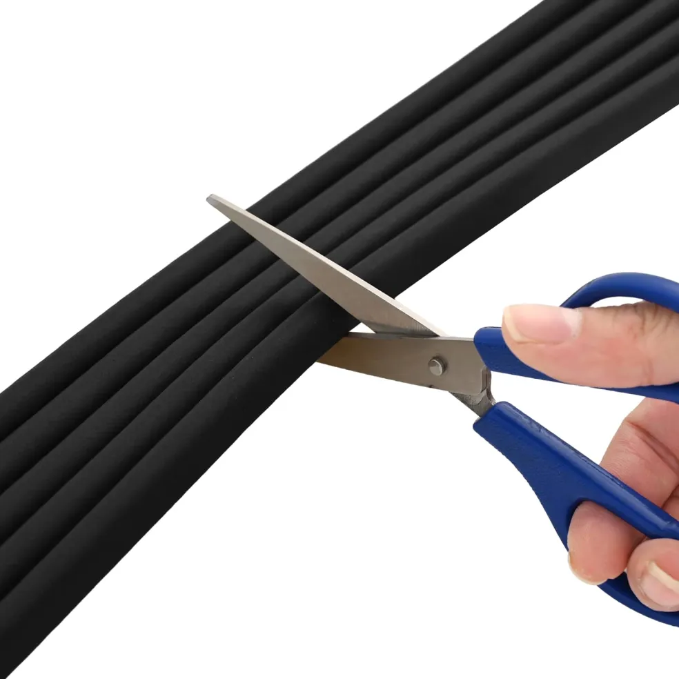 vidaXL Zelfklevende raamafdichting Zwart 12 x 10 mm 25 m EPDM-schuim